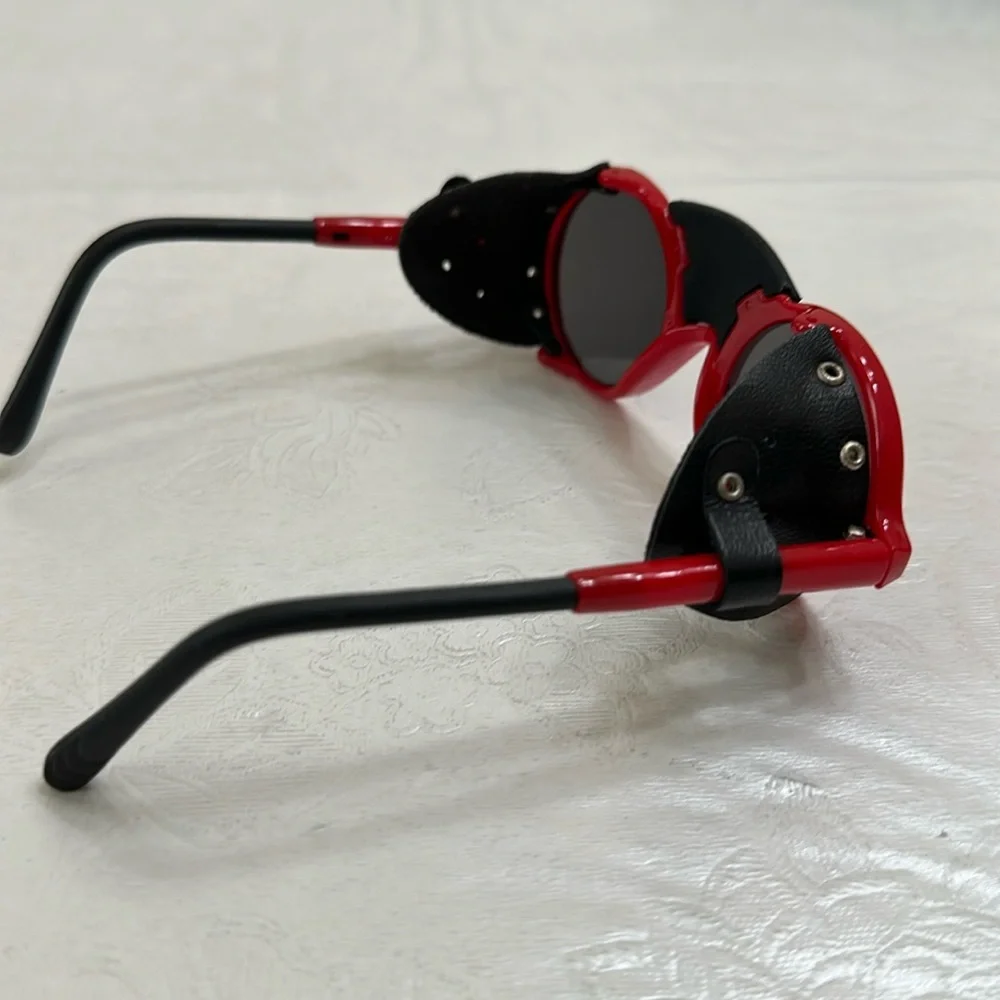 Carrera Sunglasses - ROUND w/ Side Cover - Red